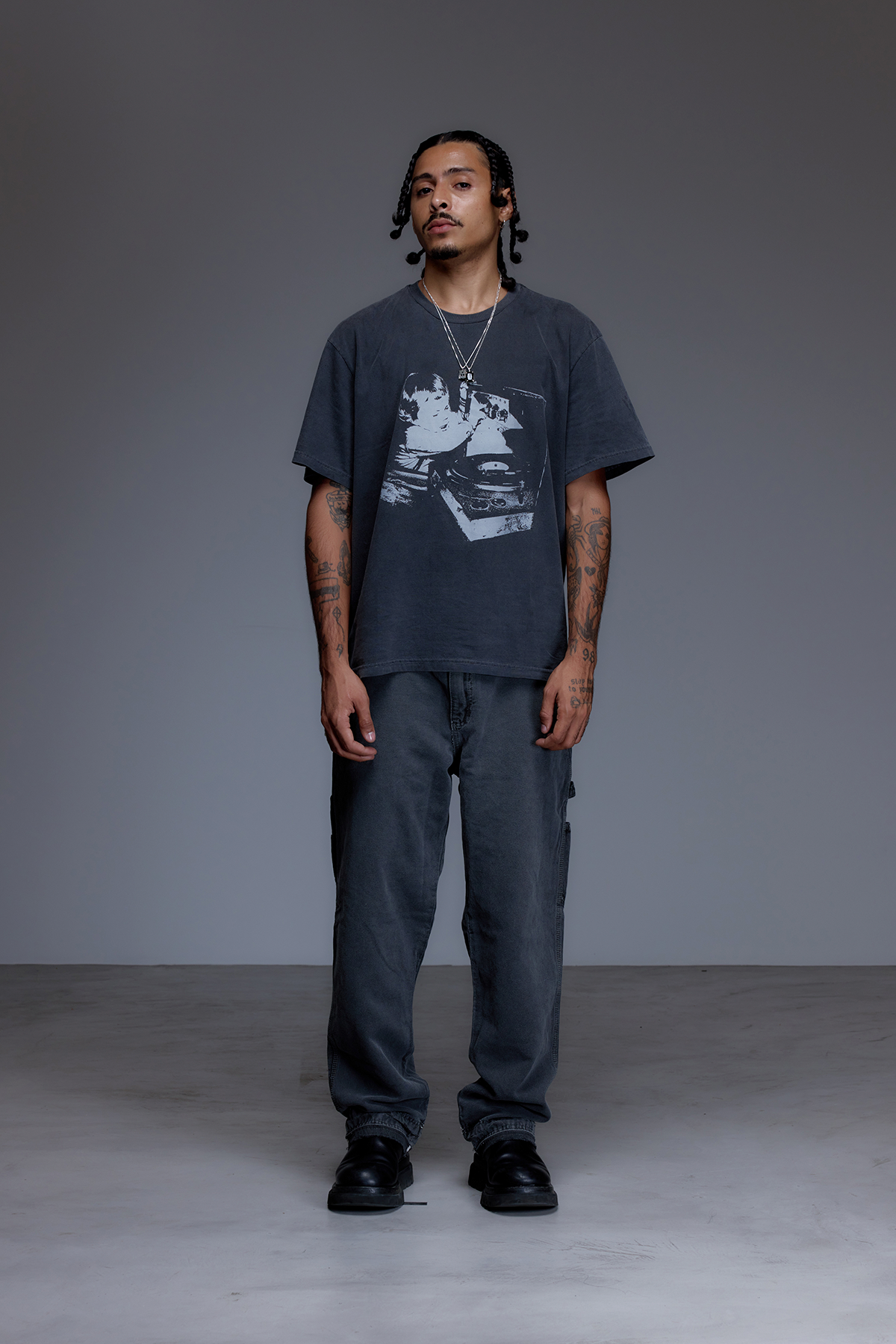 Camiseta Teach Them Young