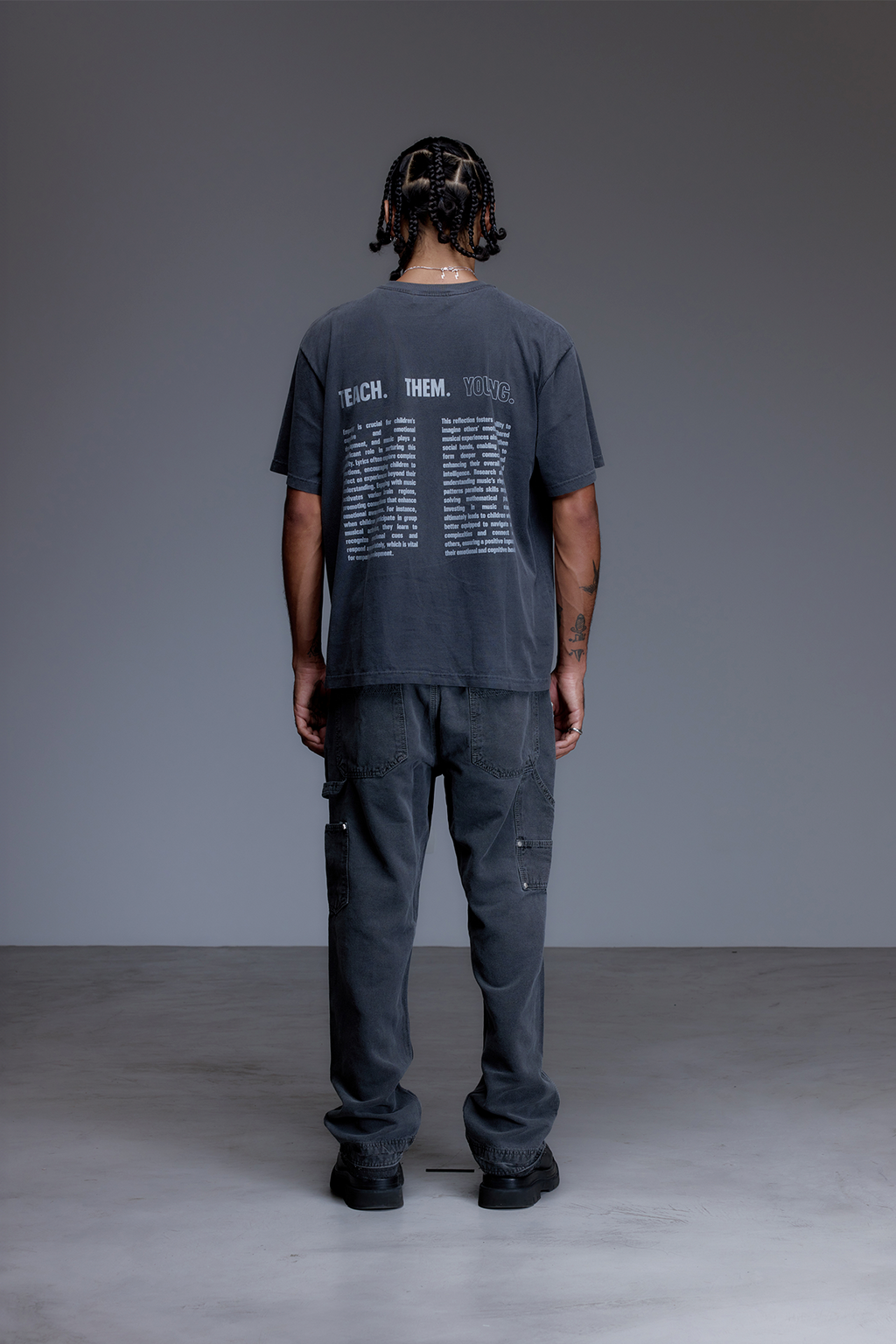 Camiseta Teach Them Young